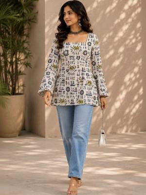 Women ethnic motifs printed bell sleeves indie prints kurta 4