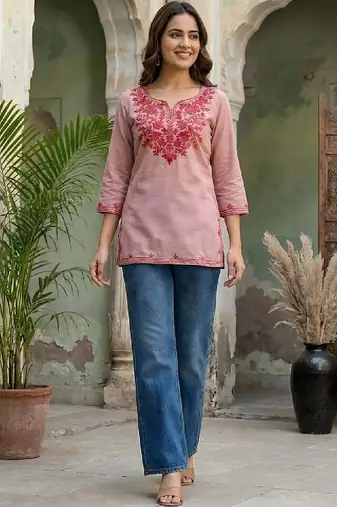 Women ethnic motifs embroidered thread work kurta