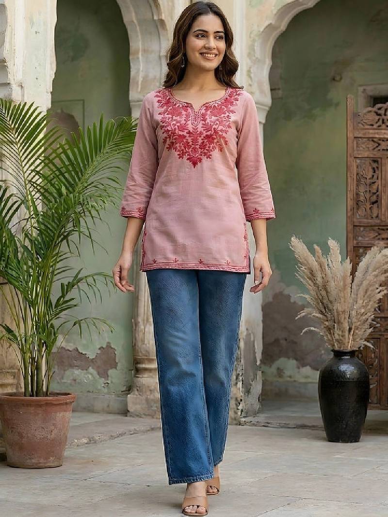 Women ethnic motifs embroidered thread work kurta