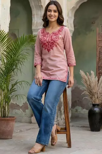 Women ethnic motifs embroidered thread work kurta