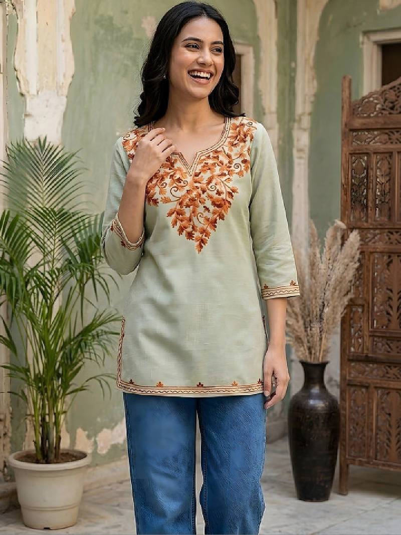 Women embroidered thread work kurta
