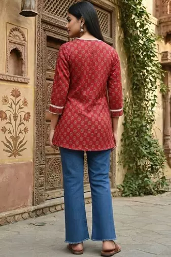 Women ethnic motifs printed indie prints kurta