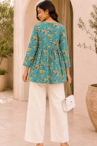 Women floral printed floral kurta