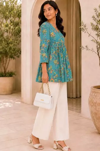 Women floral printed floral kurta
