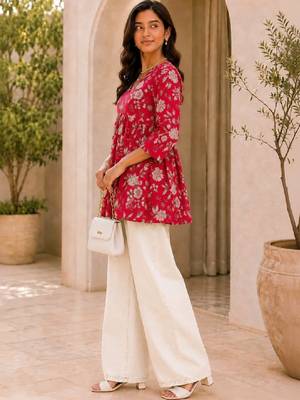 Women floral printed floral kurta 3