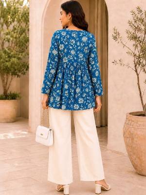 Women floral printed floral kurta 2