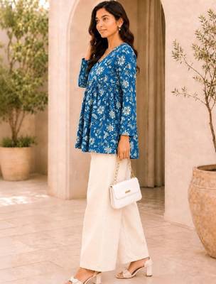 Women floral printed floral kurta 3