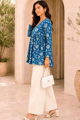 Women floral printed floral kurta