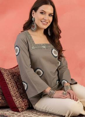 Women printed flared sleeves sequinned kurta 2