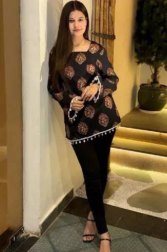 Women ethnic motifs printed kurta