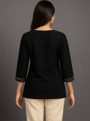 Women embellished kurta 2