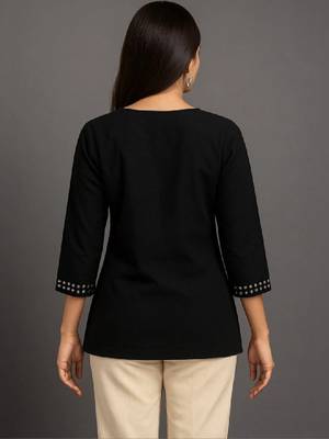 Women embellished kurta 2