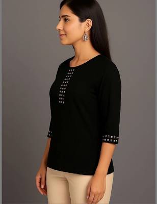 Women embellished kurta 3