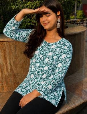 Women floral printed indie florals kurta 2