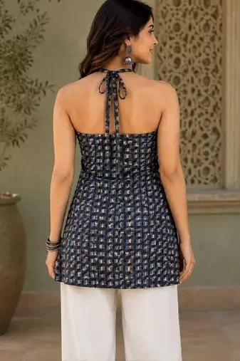Women geometric printed halter neck kurta