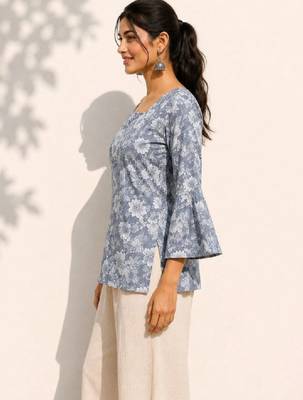 Women floral printed flared sleeves floral kurta 3