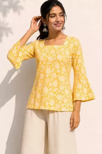 Women floral printed flared sleeves floral kurta