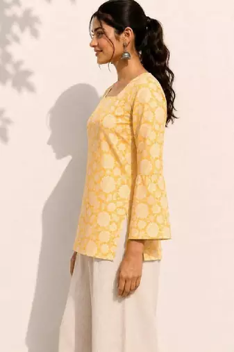 Women floral printed flared sleeves floral kurta