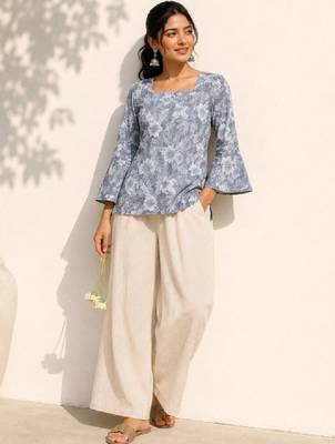 Women floral printed flared sleeves floral kurta 4