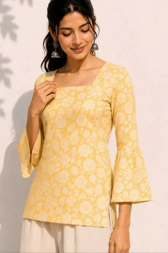 Women floral printed flared sleeves floral kurta
