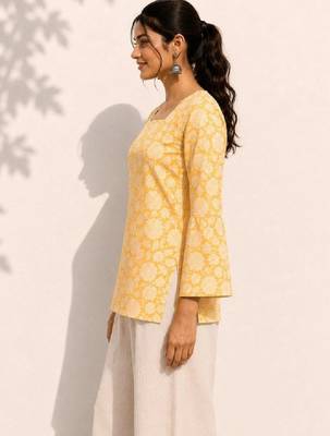 Women floral printed flared sleeves floral kurta 2