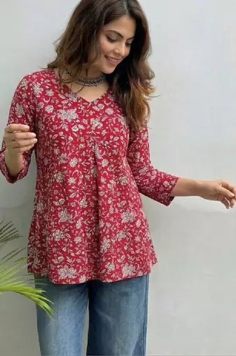 Women floral printed floral kurta