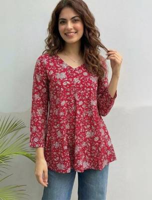Women floral printed floral kurta 2