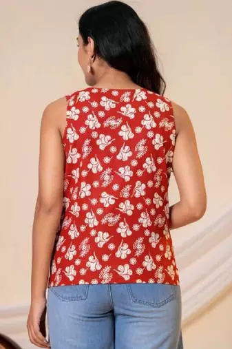 Women floral printed floral kurta