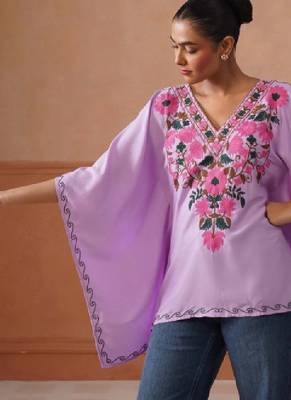 Women floral embroidered thread work floral kaftan kurta 3