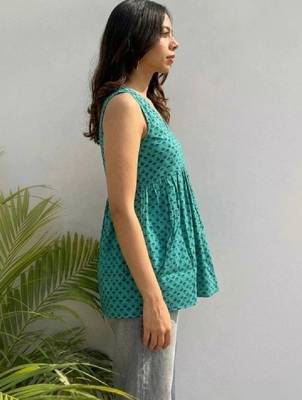 Women ethnic motifs printed indie prints kurta 2