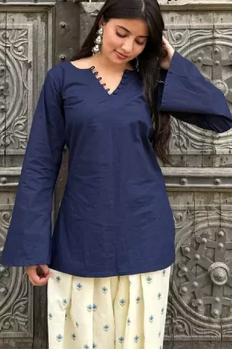 Women bell sleeves handloom kurta