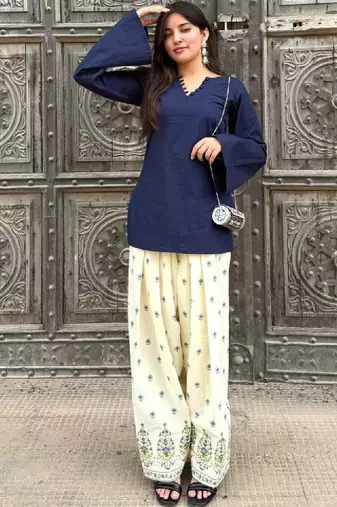 Women bell sleeves handloom kurta