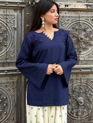 Women bell sleeves handloom kurta 3