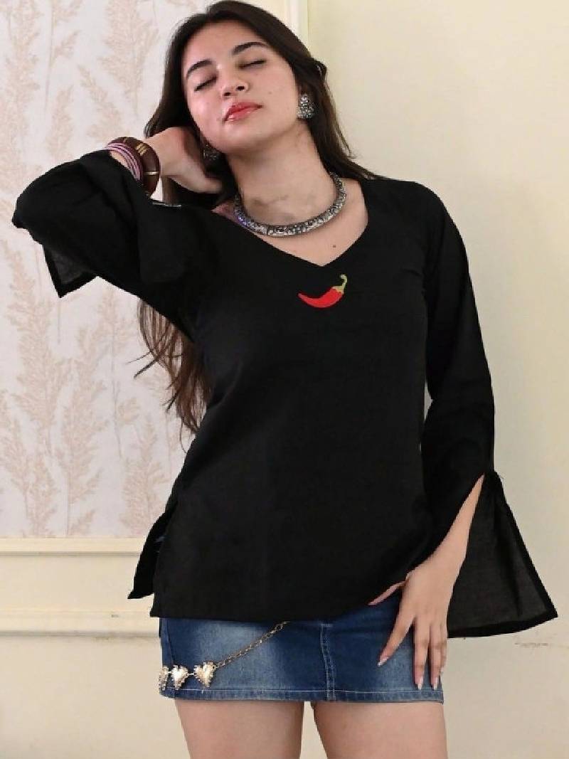 Women embellished flared sleeves thread work handloom kurta