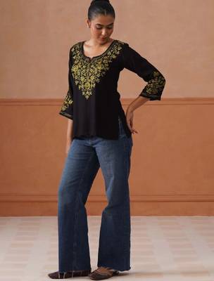 Women ethnic motifs embroidered flared sleeves thread work kurta 2