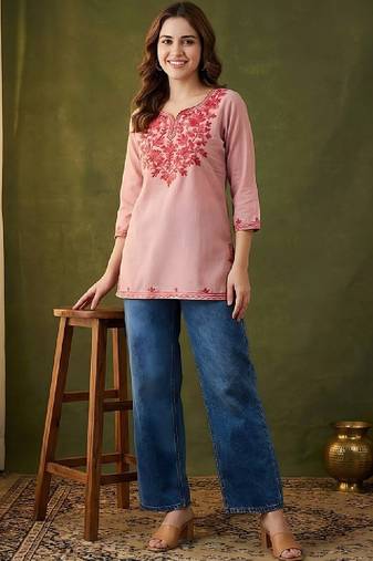 Women embroidered thread work kurta