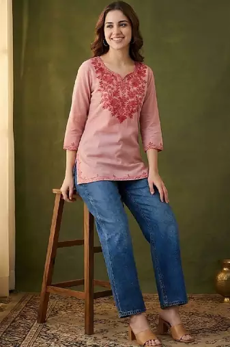 Women embroidered thread work kurta