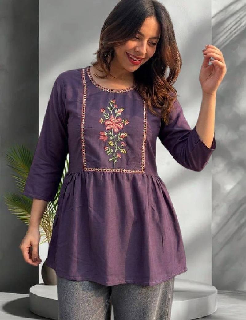 Women floral embroidered thread work floral anarkali kurta