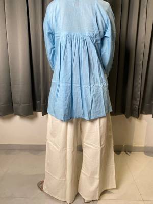 Women floral embroidered floral anarkali kurta 4