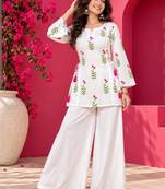 Women floral printed floral kurta