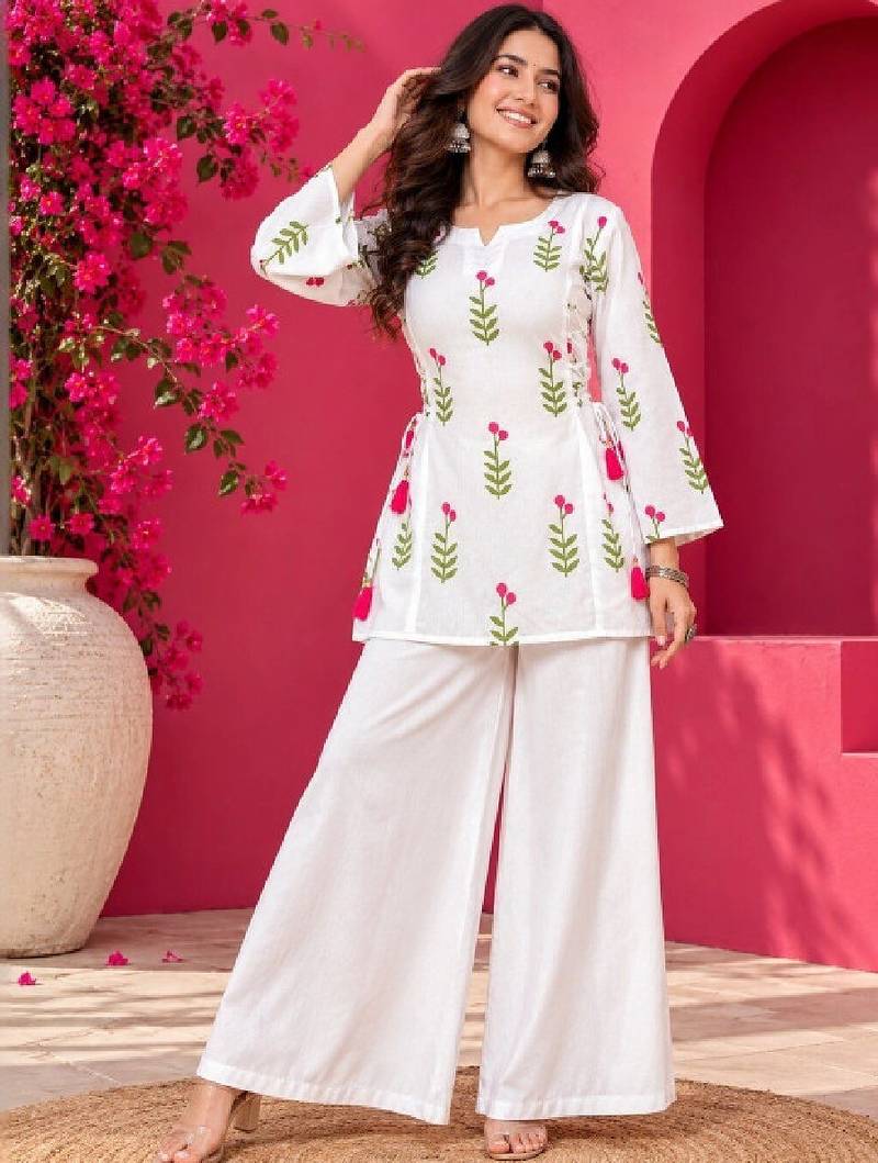 Women floral printed floral kurta