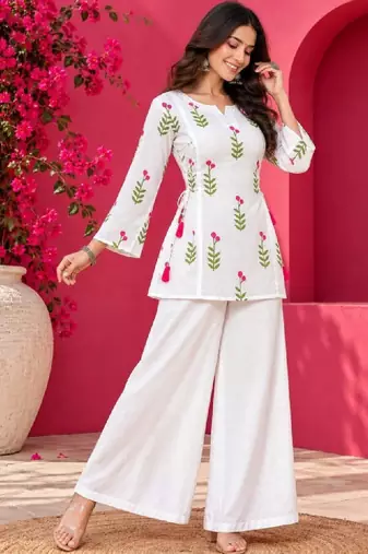 Women floral printed floral kurta
