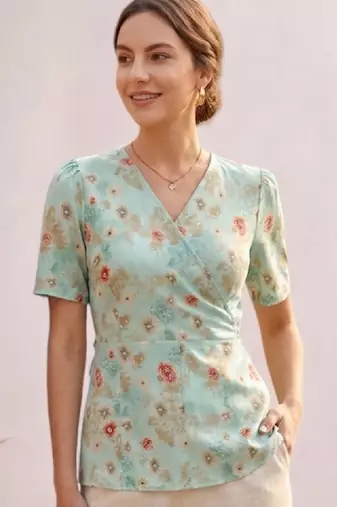 Women floral printed floral georgette kurta