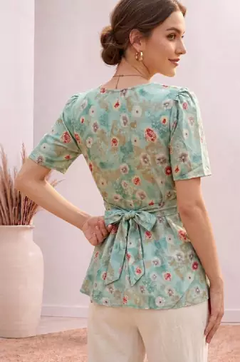 Women floral printed floral georgette kurta