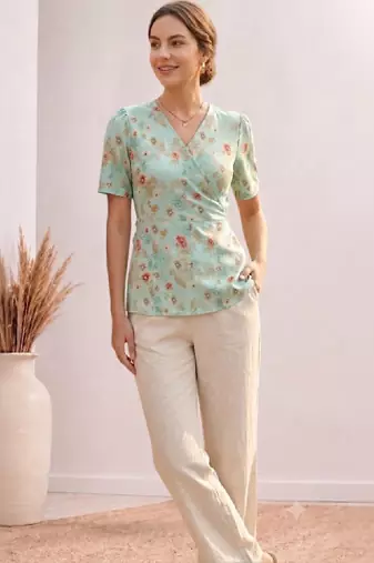 Women floral printed floral georgette kurta