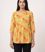 Women floral printed floral kurta