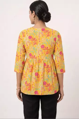 Women floral printed floral kurta