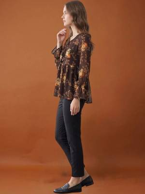 Women floral printed flared sleeves floral georgette kurta 3