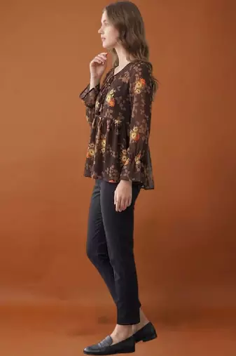 Women floral printed flared sleeves floral georgette kurta