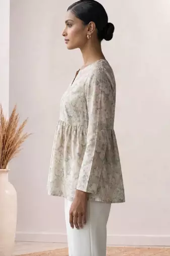 Women floral printed floral georgette kurta